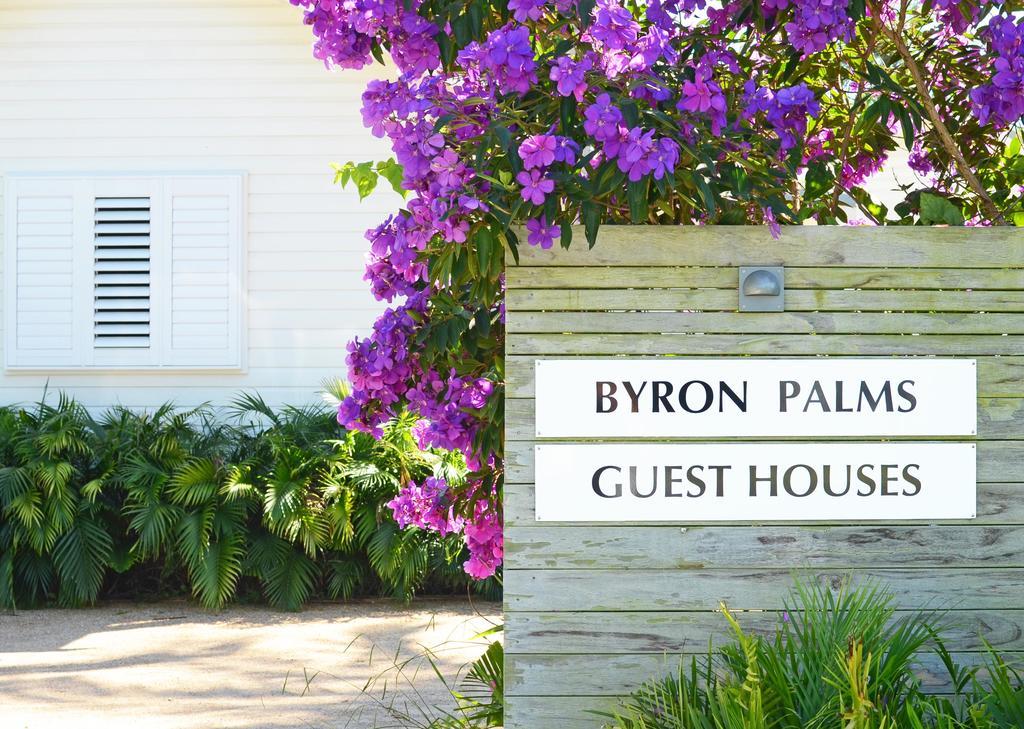 Byron Palms Guesthouse & Spa - Adults Only Byron Bay Exterior photo